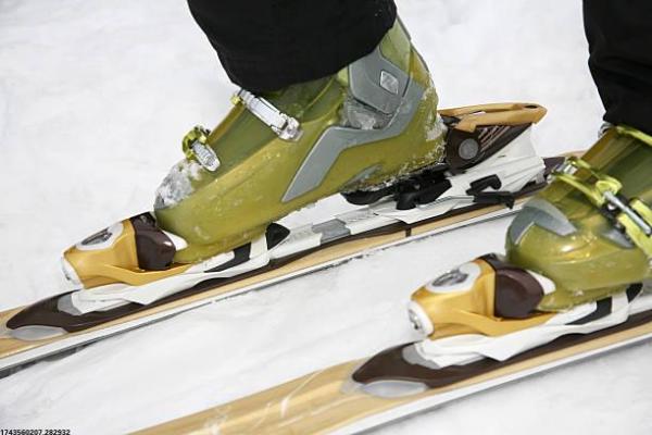 传统体育项目进校园：围棋与象棋