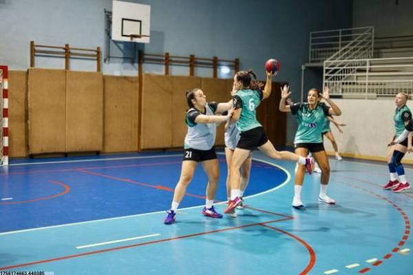 体育培训体验课程宣传单设计与写作方法